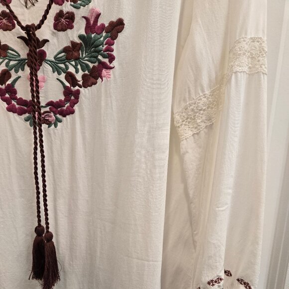 Tasha Polizzi Embroidered Blouse - Picture 4 of 9